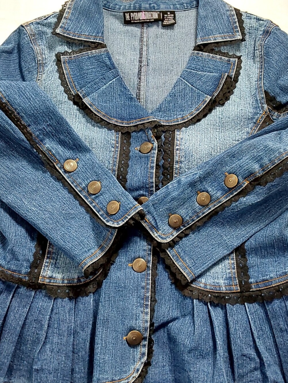 Pyramid Collection jean jacket - Picture 4 of 6